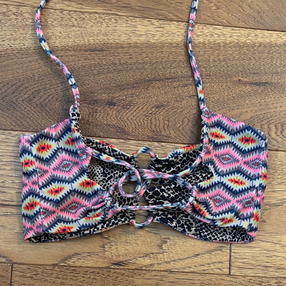 acacia swimwear Pink & Navy Geometric Strapless Ring Bikini Top - Picture 3 of 3